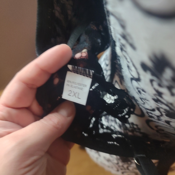 Black No Wire Lace Bra NWOT - Picture 5 of 6